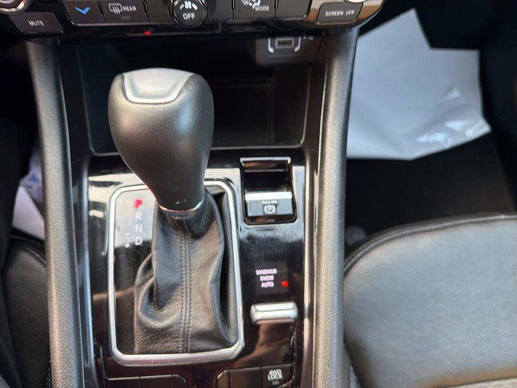 Used 2025 Jeep Compass Latitude image 30