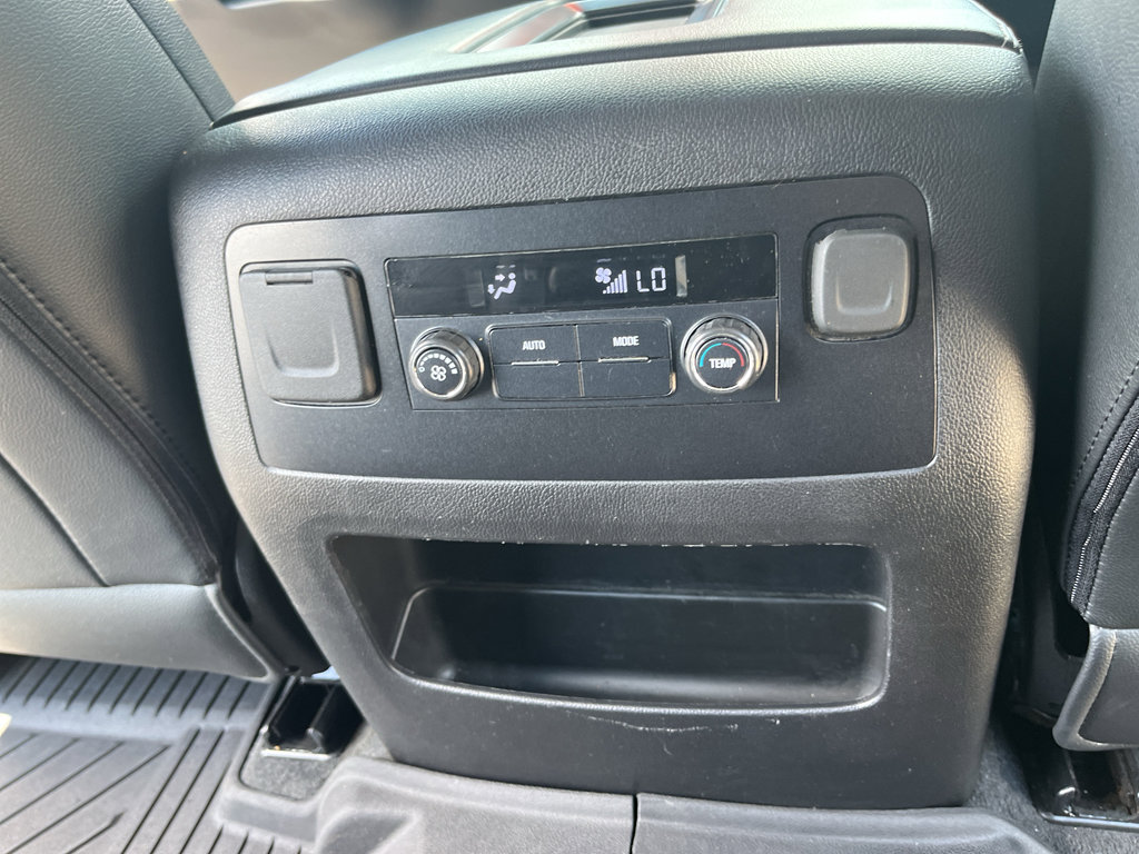 Used 2020 Chevrolet Tahoe LS AWD/4WD image 36