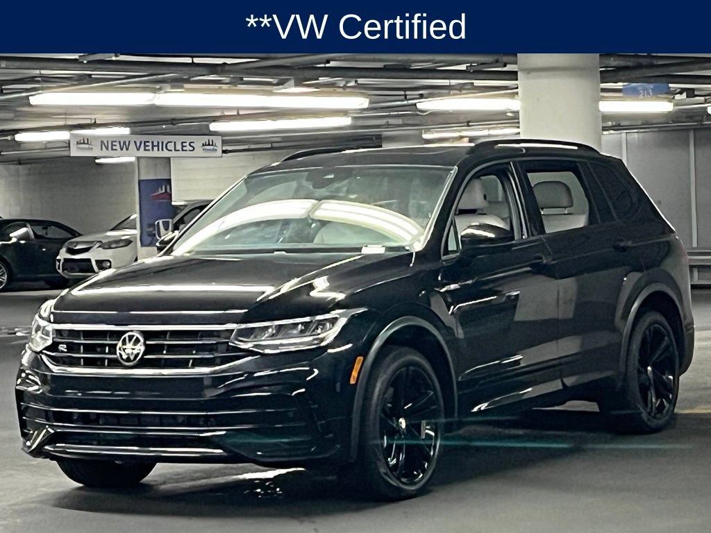 Used 2023 Volkswagen Tiguan SE R-Line AWD/4WD image 3