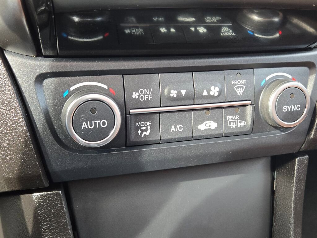 Used 2022 Acura ILX w/ Premium Package image 32