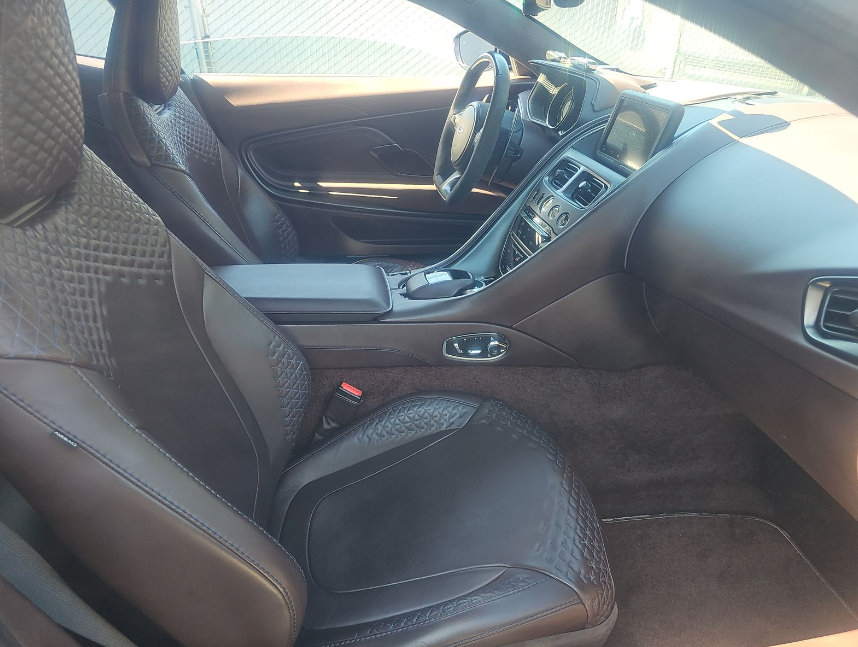 Used 2021 Aston Martin DB11 AMR RWD image 4