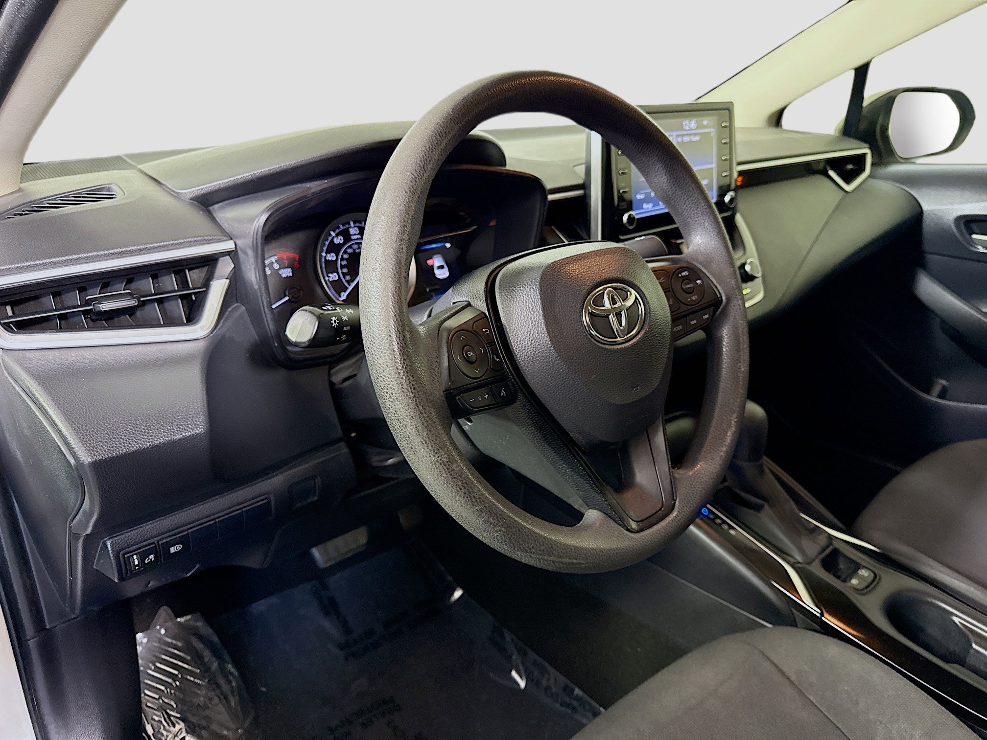 Used 2020 Toyota Corolla LE image 22