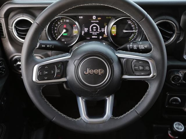 Used 2023 Jeep Wrangler Unlimited Sahara AWD/4WD image 13