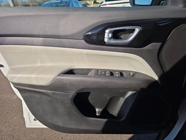 Used 2024 Jeep Compass Limited image 17