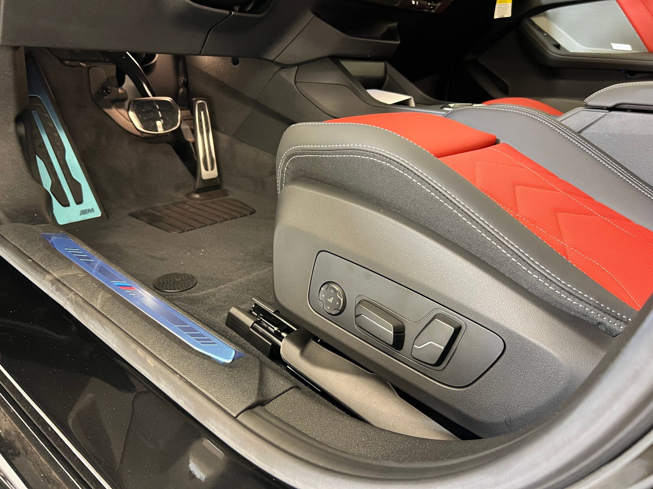 Used 2026 BMW M235i xDrive w/ Technology Package image 13