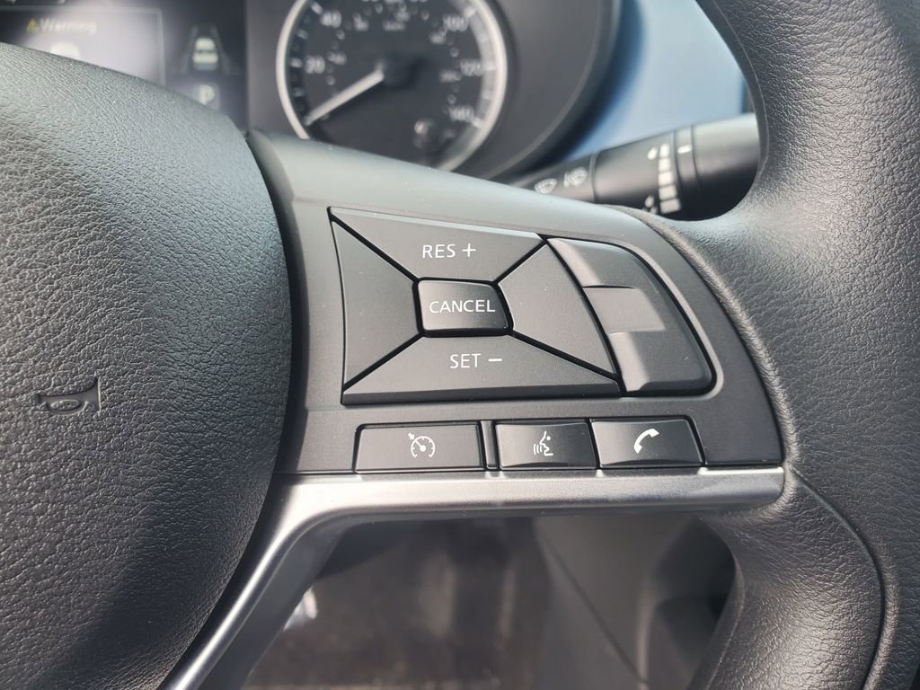 New 2025 Nissan Versa SV w/ Trunk Package FWD image 17