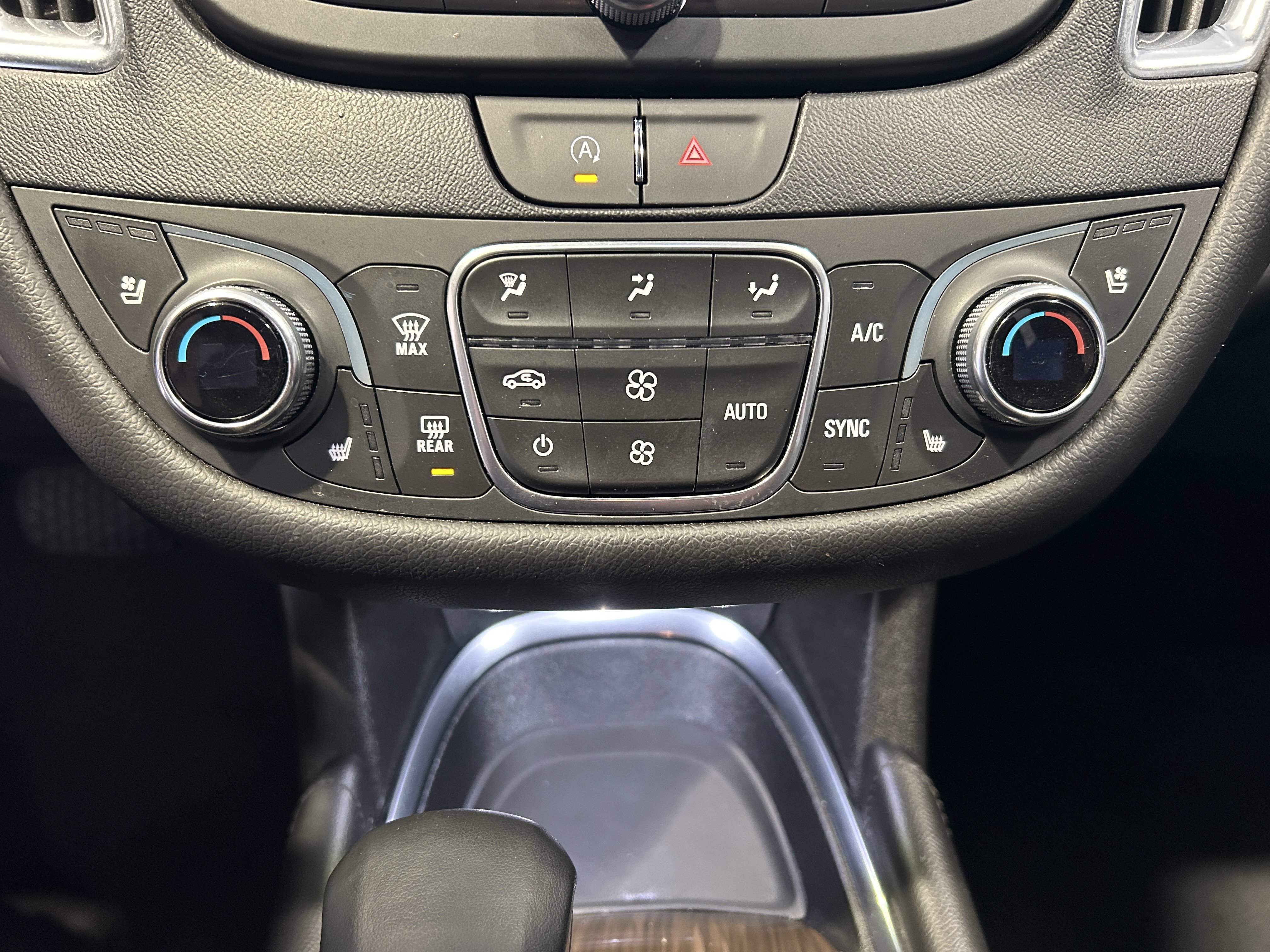 Used 2024 Chevrolet Malibu LT image 16