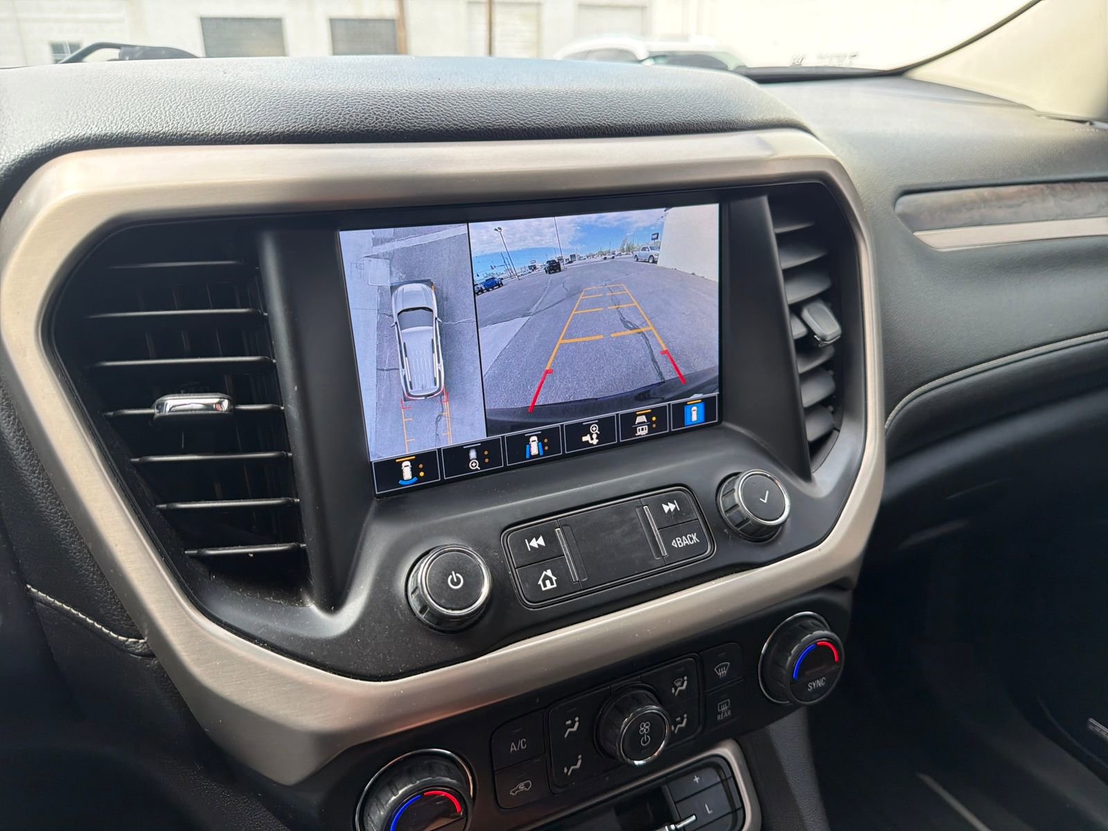 Used 2021 GMC Acadia Denali w/ Denali Ultimate Package image 22