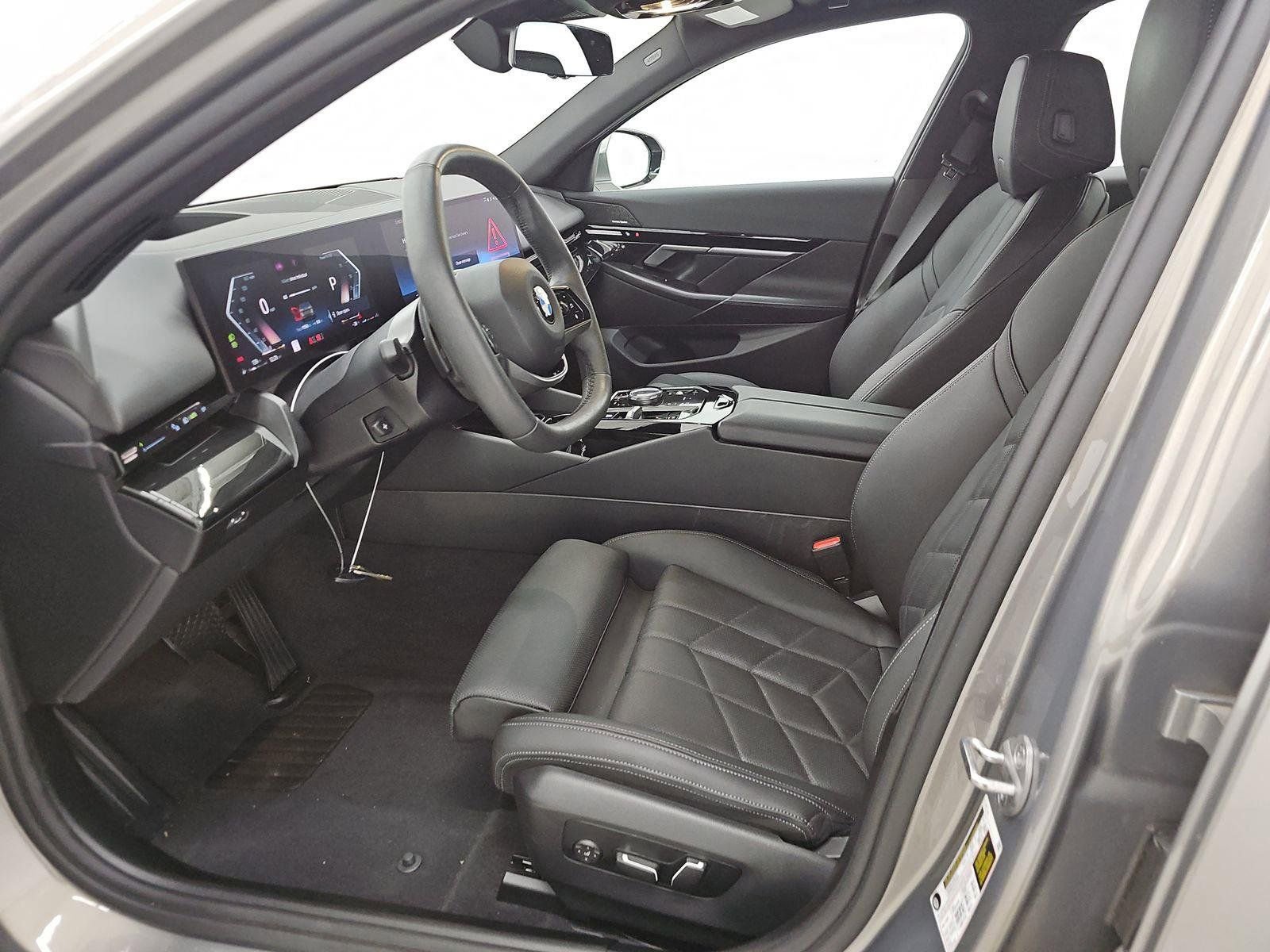 Certified 2024 BMW 530i image 7