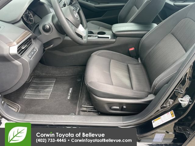 Used 2025 Nissan Altima 2.5 SV FWD image 9