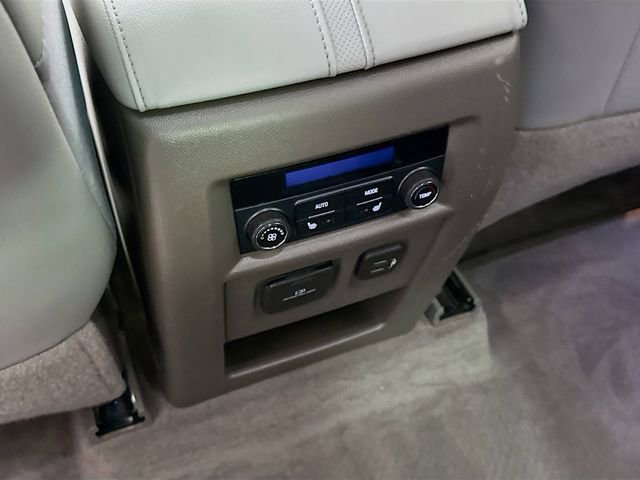 Used 2020 Chevrolet Traverse Premier image 26