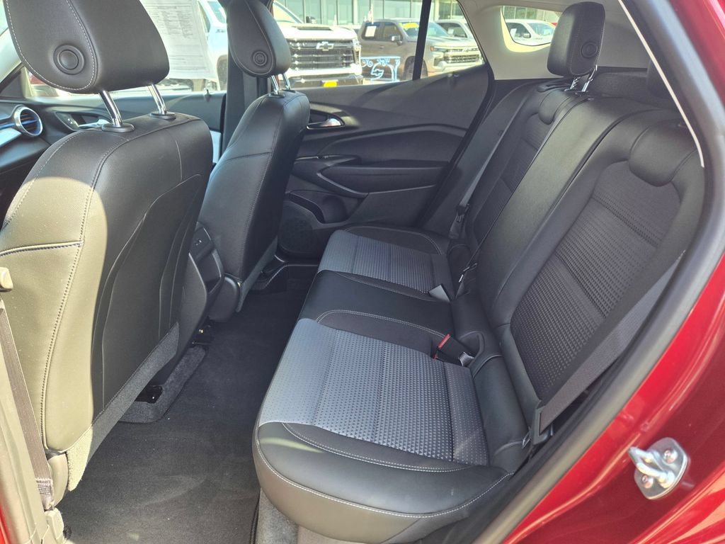 Used 2025 Chevrolet Trax LT w/ Driver Confidence Package FWD image 10