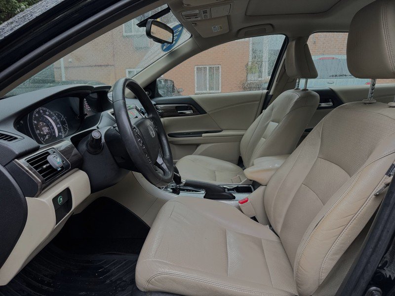 Used 2017 Honda Accord EX-L image 14