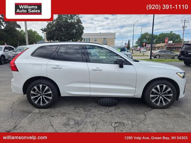 Used 2023 Volvo XC60 B5 Plus AWD/4WD image 3