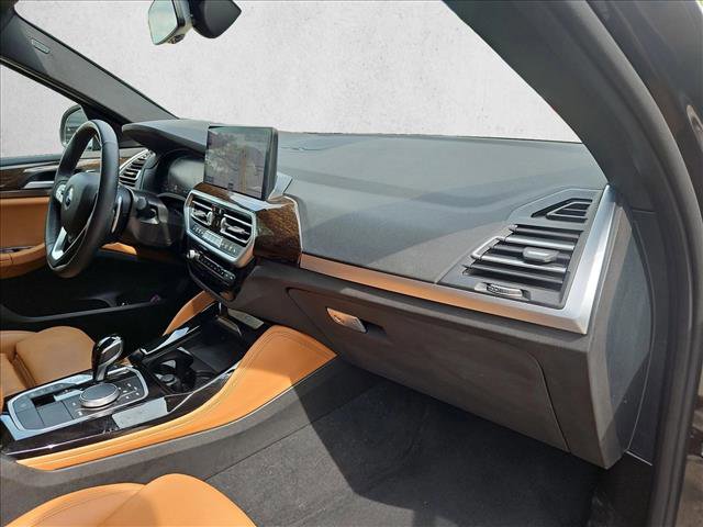 Used 2025 BMW X4 xDrive30i image 21
