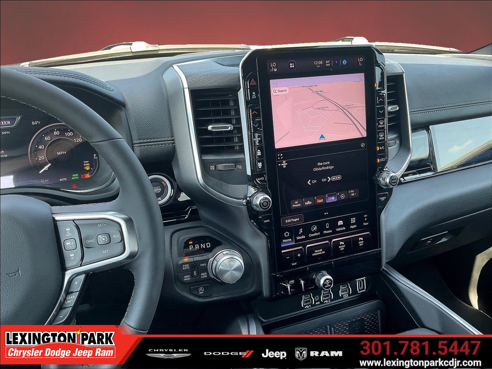 New 2026 RAM 1500 Laramie AWD/4WD image 7
