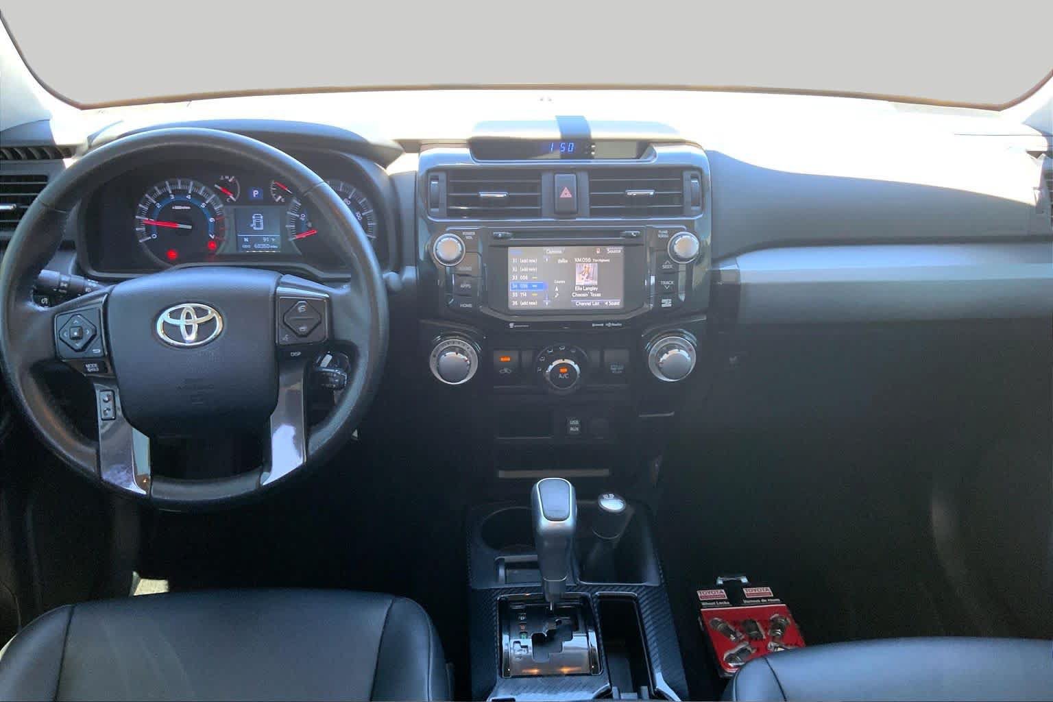 Used 2019 Toyota 4Runner SR5 AWD/4WD image 15