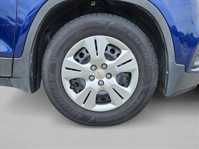 Used 2017 Chevrolet Trax LS FWD image 22