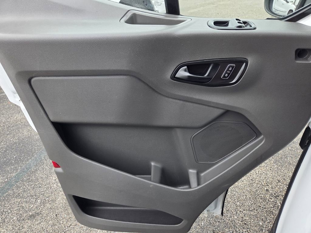 Used 2023 Ford Transit 350 XLT image 20