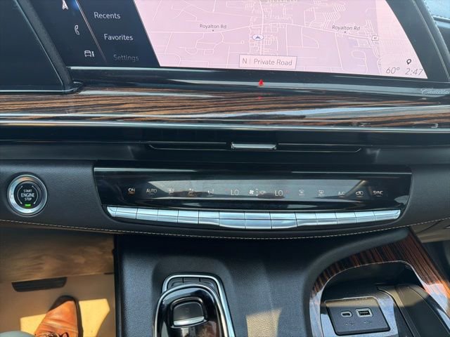 Used 2021 Cadillac Escalade Premium Luxury image 27