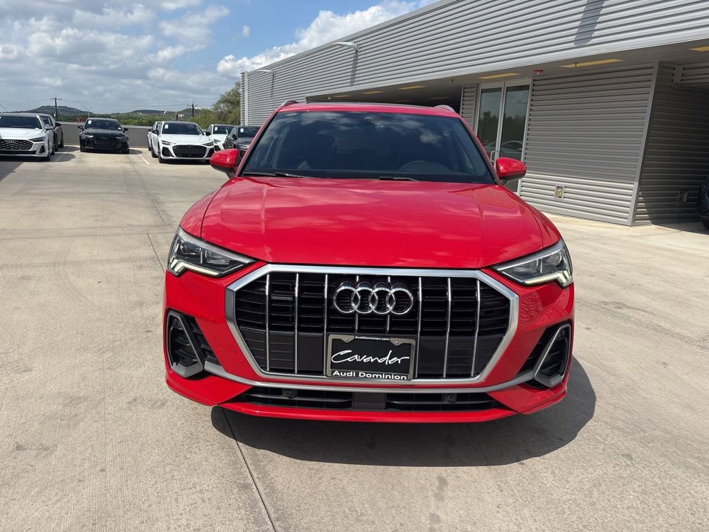 Used 2020 Audi Q3 2.0T Premium Plus w/ Premium Plus Package AWD/4WD image 2