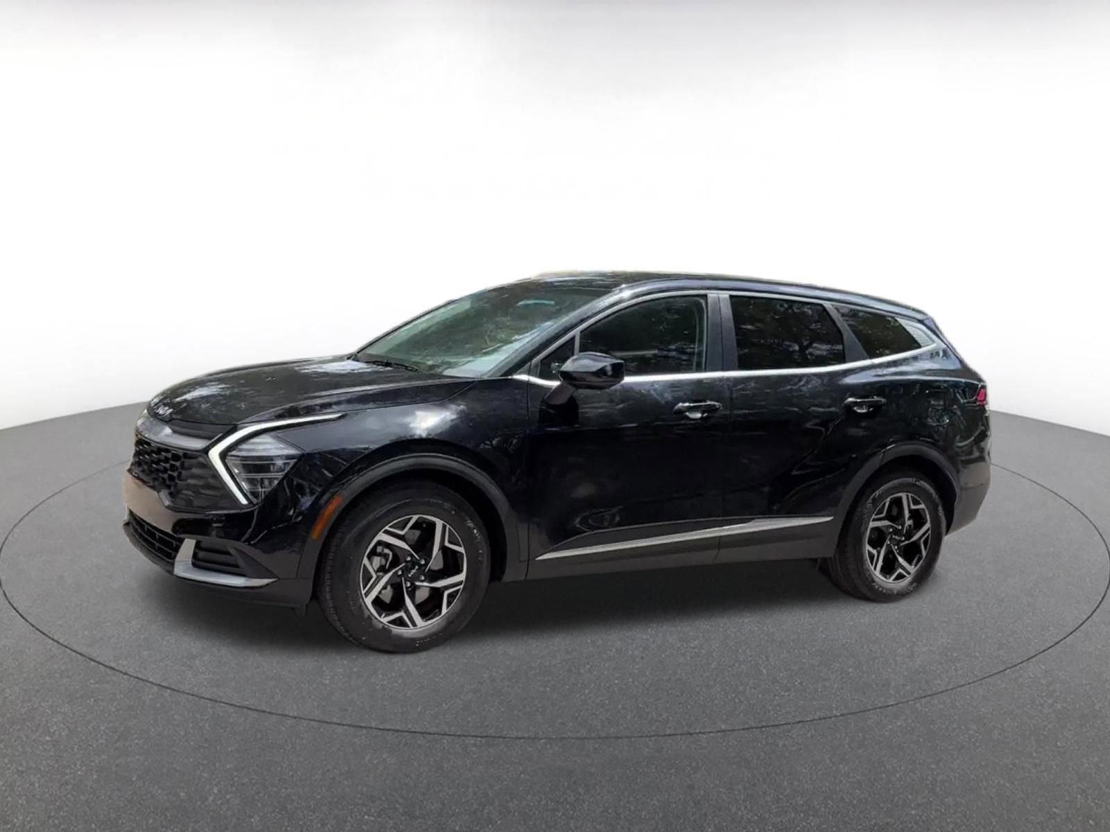 Used 2025 Kia Sportage LX FWD image 8