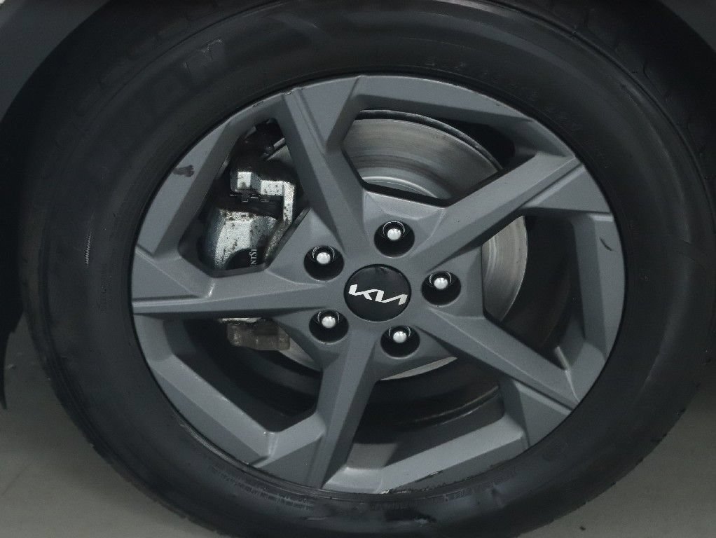 Used 2025 Kia K4 FWD image 37