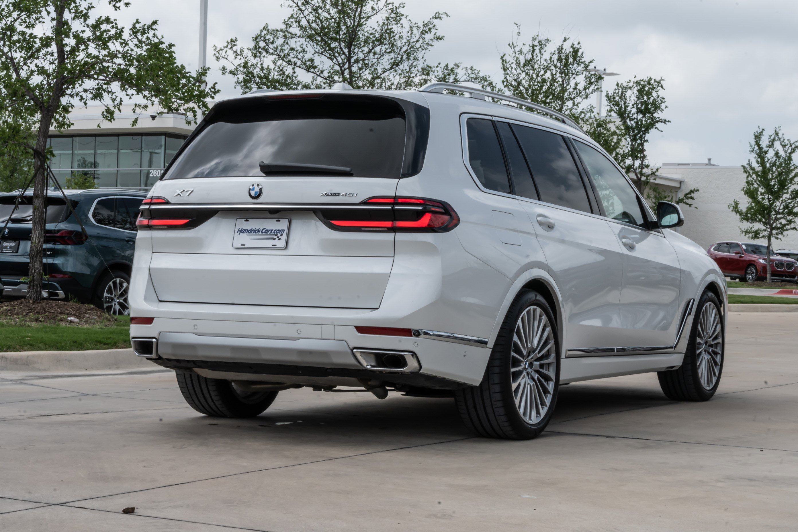 Certified 2025 BMW X7 xDrive40i w/ Executive Package image 9