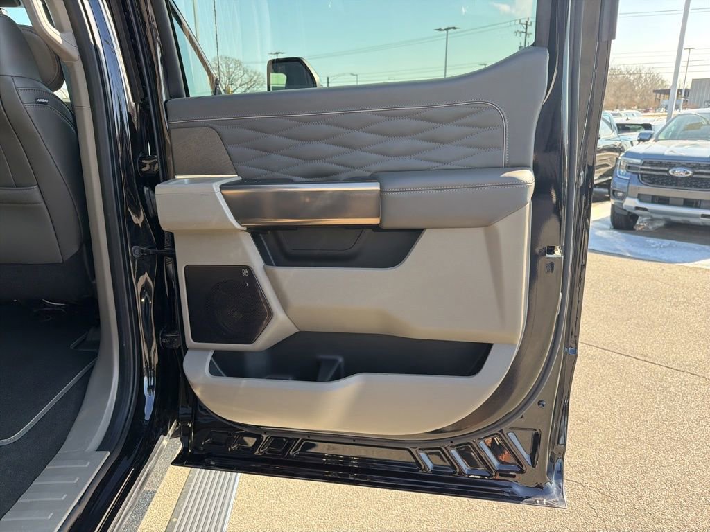 Certified 2025 Ford F450 Platinum w/ Platinum Plus Package image 20