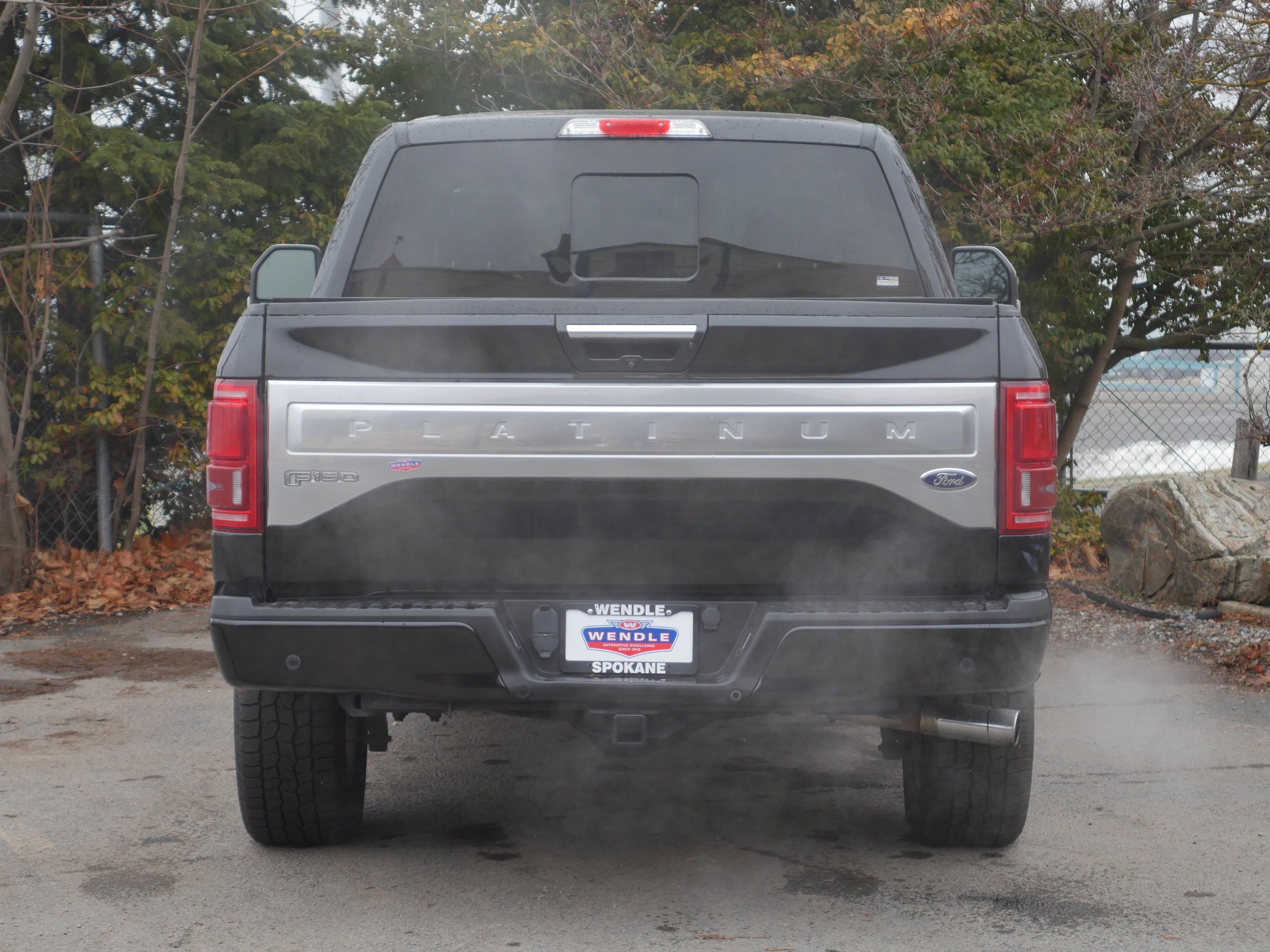 Used 2015 Ford F150 Platinum w/ Equipment Group 701A Luxury image 25