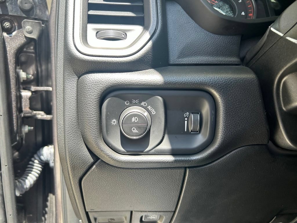 Used 2025 RAM 2500 Tradesman AWD/4WD image 35