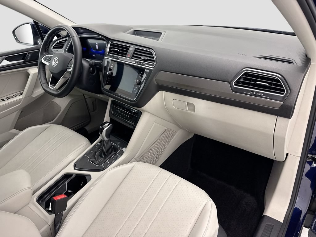 Used 2023 Volkswagen Tiguan SE FWD image 15