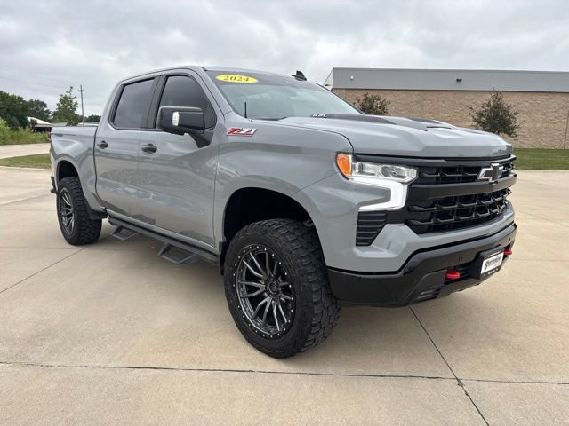 Used 2024 Chevrolet Silverado 1500 LT Trail Boss w/ LT Trail Boss Premium Package AWD/4WD image 36