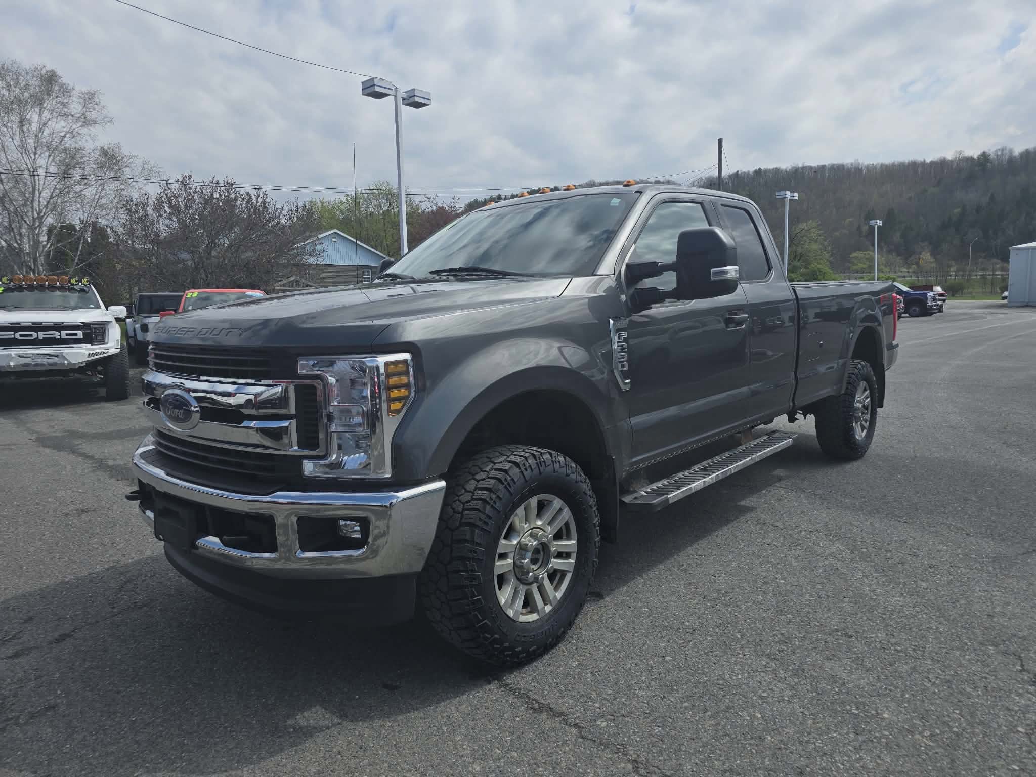 Used 2019 Ford F250 XLT w/ XLT Value Package AWD/4WD image 8
