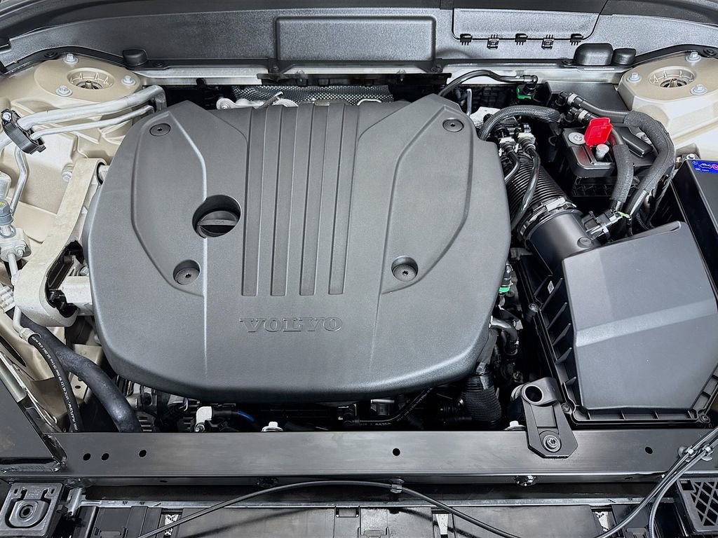 Used 2026 Volvo XC60 B5 Plus w/ Protection Package Premier image 30