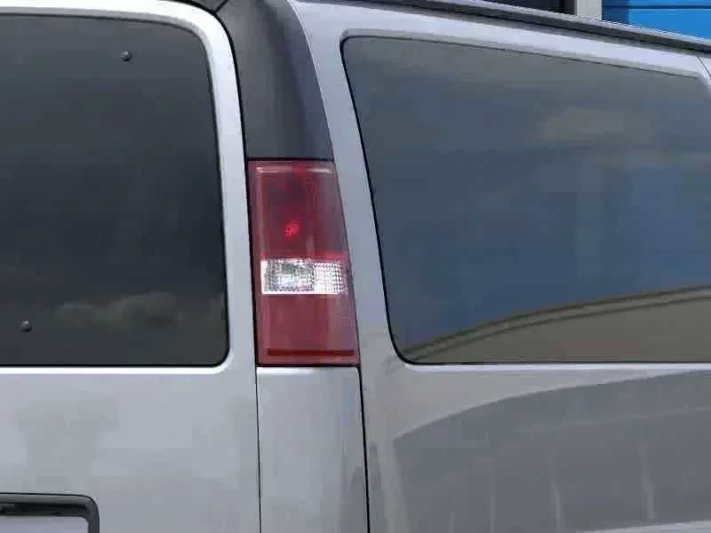 New 2025 GMC Savana 3500 LT w/ LT Preferred Equipment Group RWD image 4