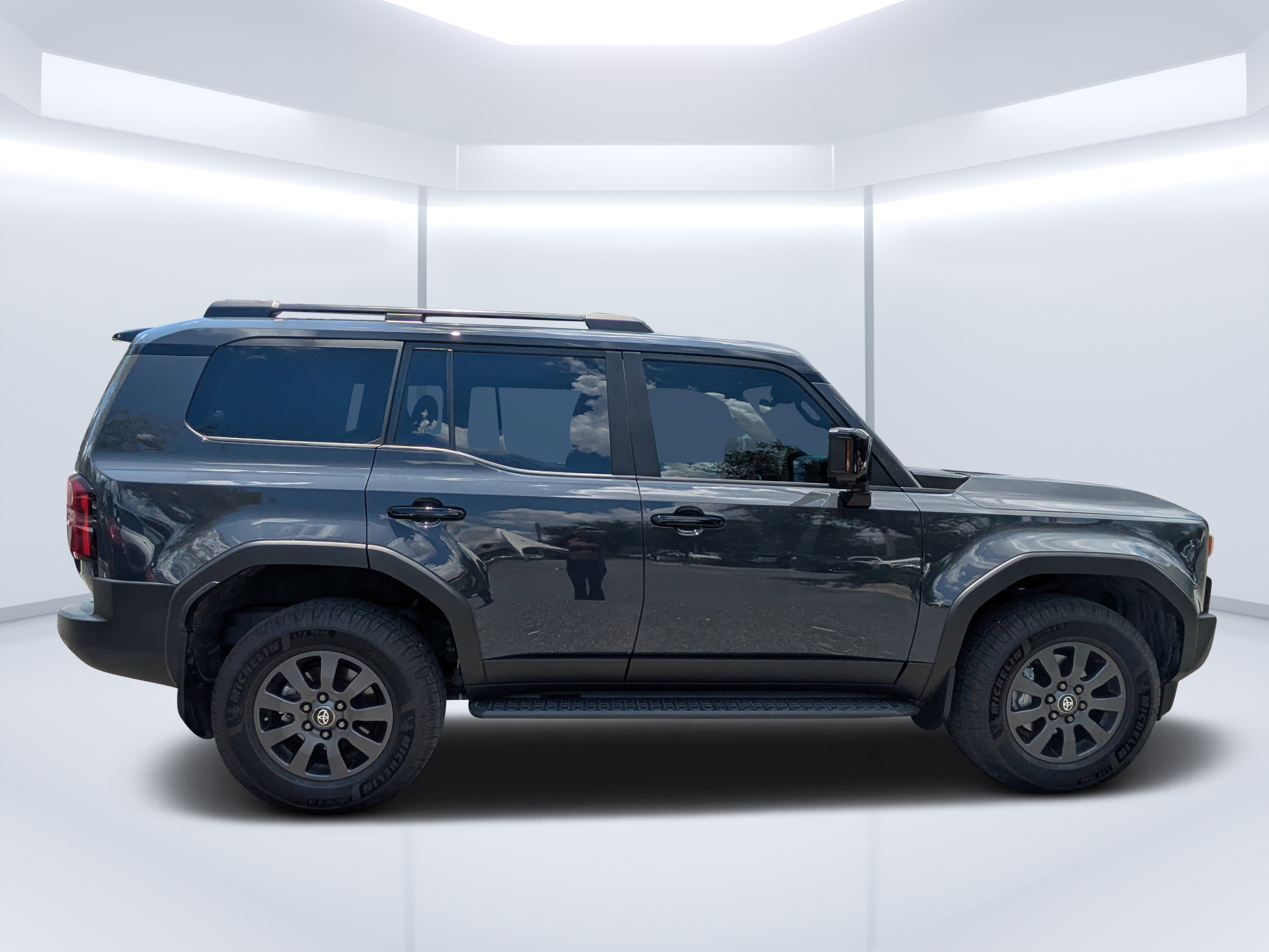 Used 2025 Toyota Land Cruiser AWD/4WD image 2
