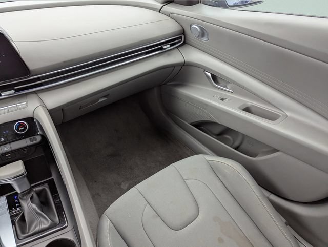 Used 2024 Hyundai Elantra SEL FWD image 17