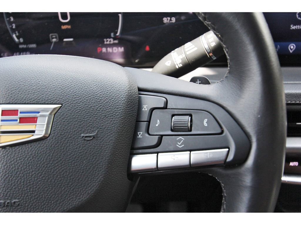 Certified 2025 Cadillac XT4 Premium Luxury FWD image 16