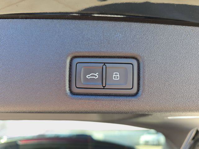 Used 2025 Audi Q5 Premium AWD/4WD image 16