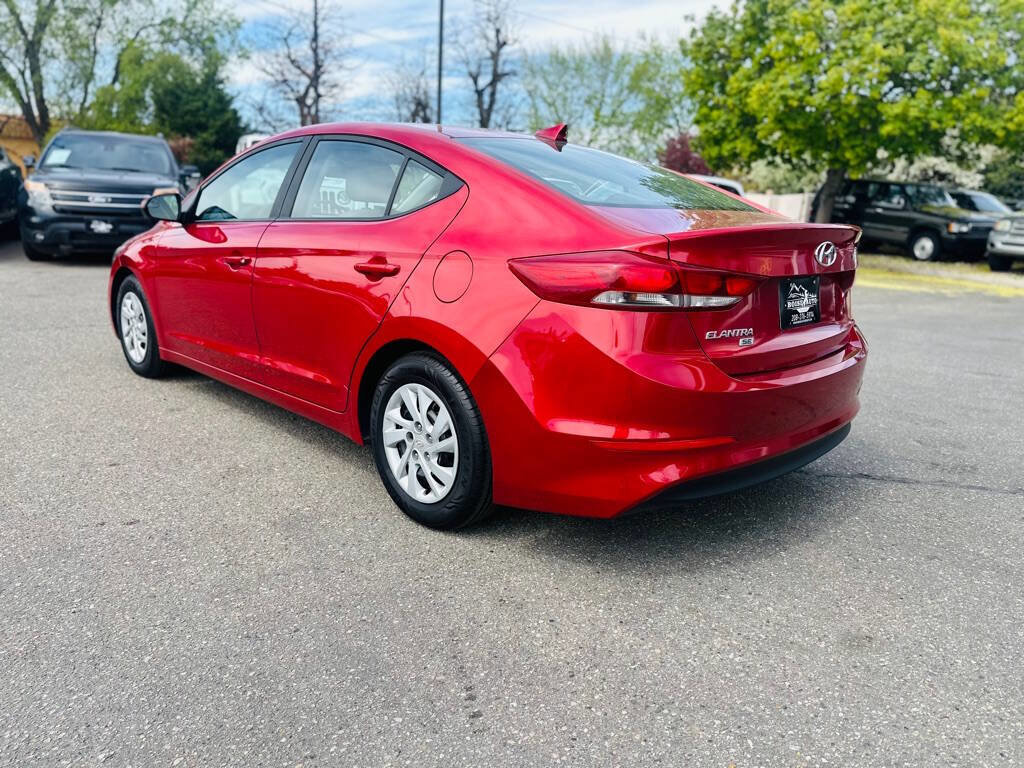 Used 2017 Hyundai Elantra SE image 5