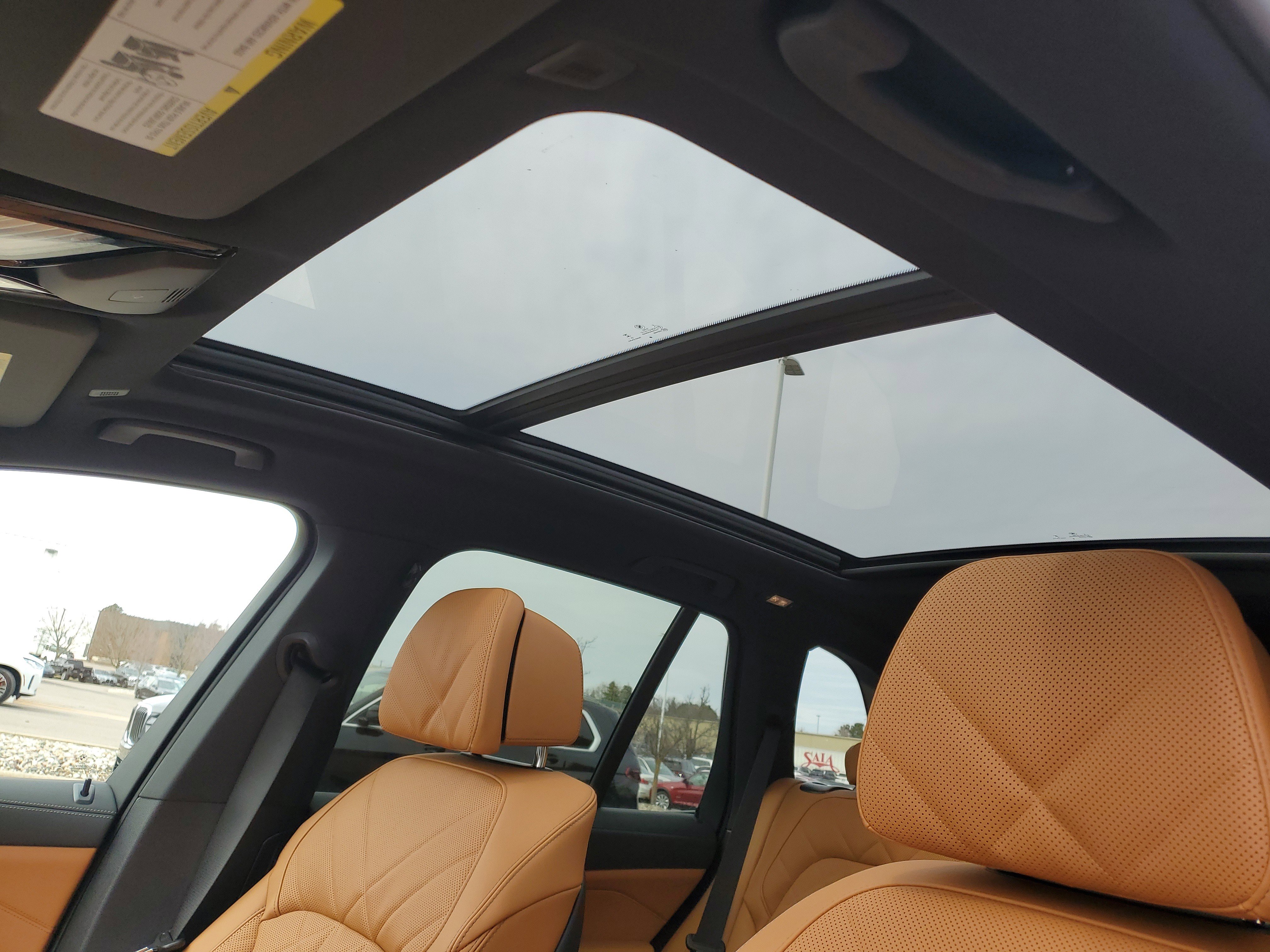 New 2026 BMW X5 xDrive40i w/ M Sport Package AWD/4WD image 8