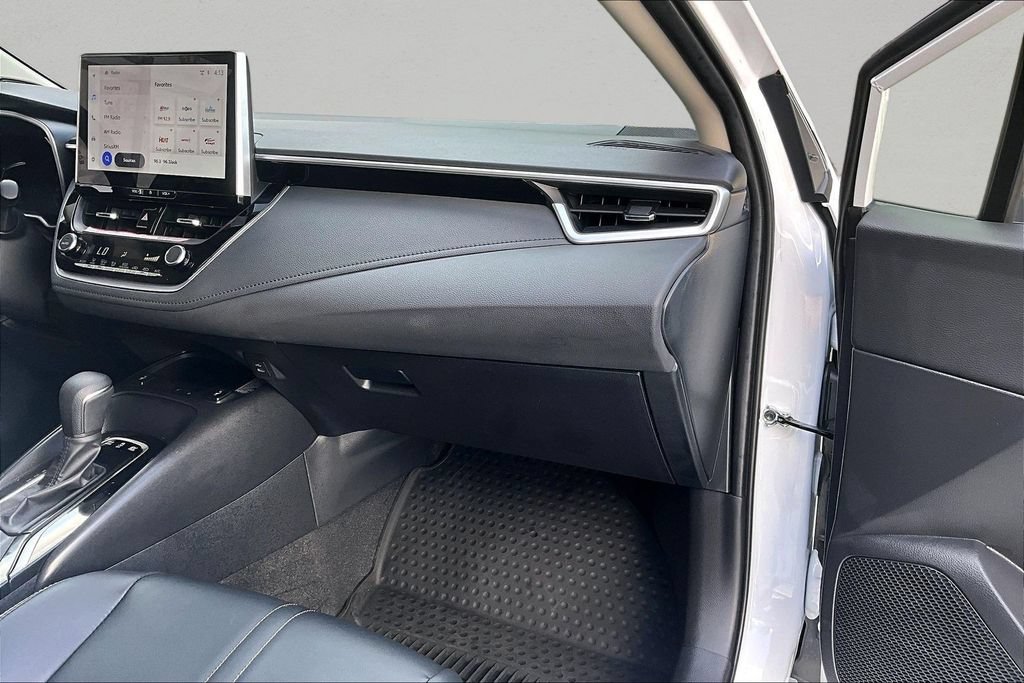 Certified 2025 Toyota Corolla XLE FWD image 29