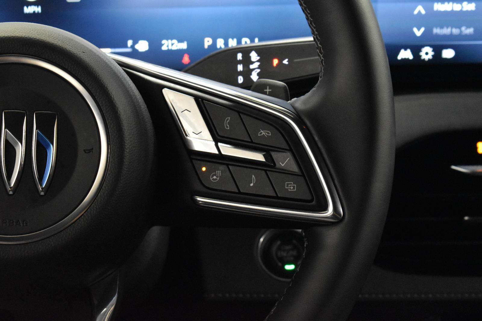 Used 2025 Buick Enclave Preferred image 10