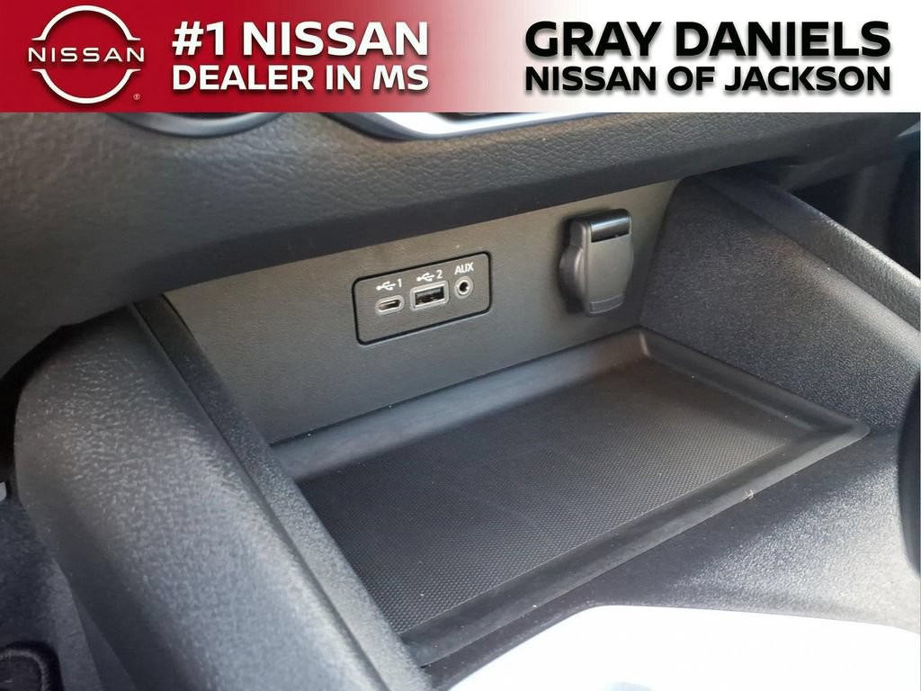 Certified 2025 Nissan Altima 2.5 SV FWD image 19