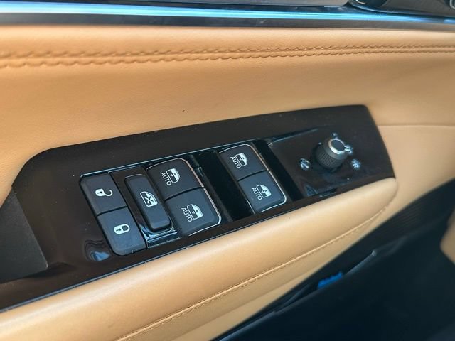 Used 2025 Jeep Grand Wagoneer L Series III w/ Rear Seat Video Group 1 AWD/4WD image 20