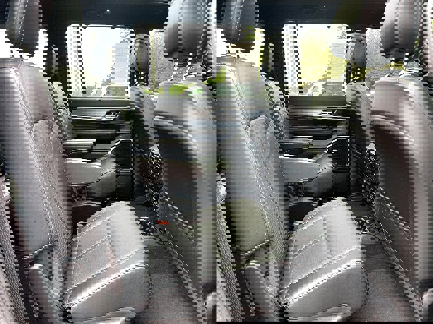 Used 2023 Jeep Wagoneer Series II w/ Convenience Group I image 27