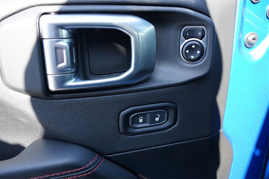 Used 2024 Jeep Gladiator Rubicon image 17