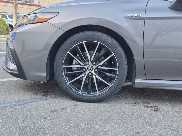 Used 2021 Toyota Camry SE FWD image 21