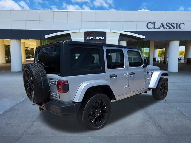 Used 2023 Jeep Wrangler Unlimited Sahara image 8